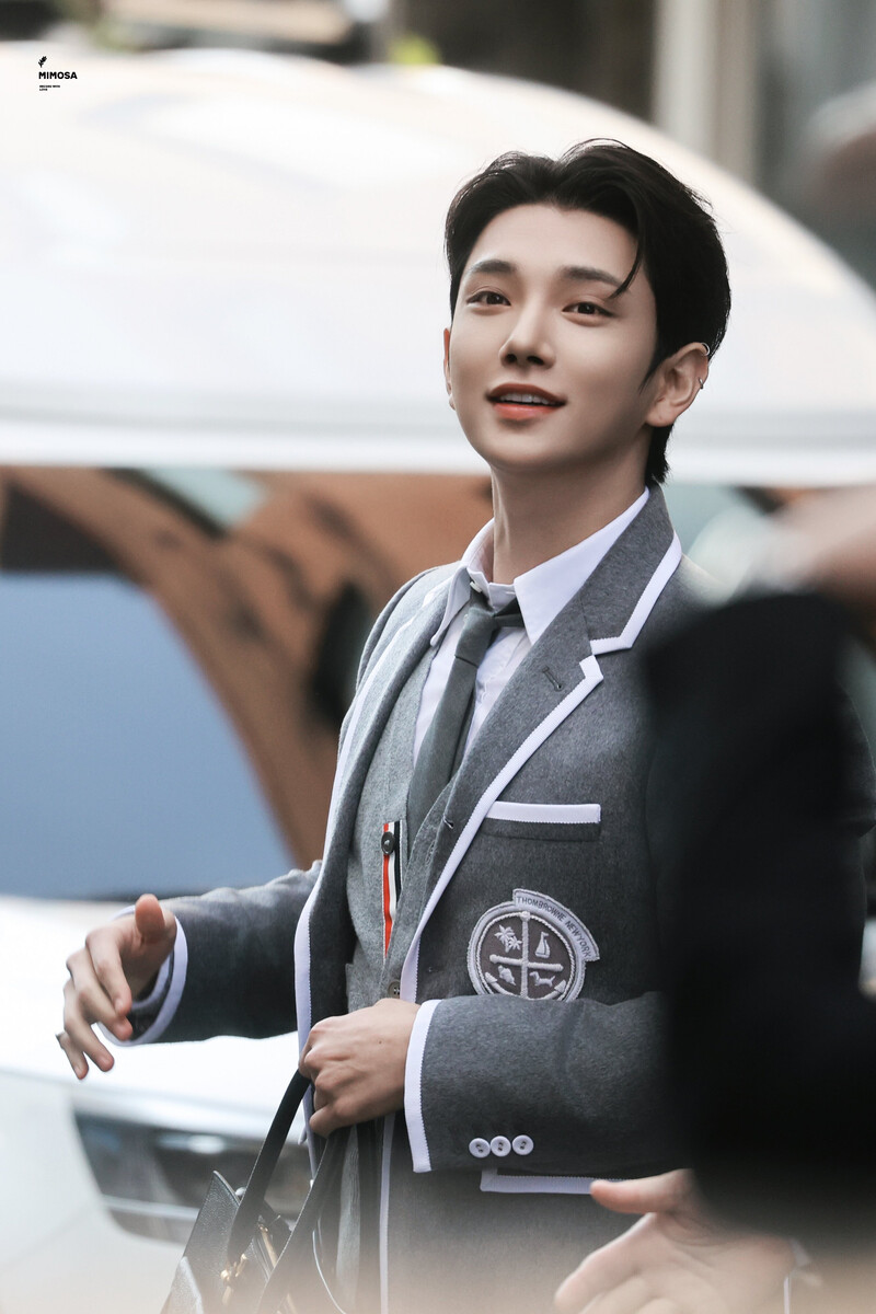 240926 SEVENTEEN Joshua - THOM BROWNE Flagship Store Event documents 7