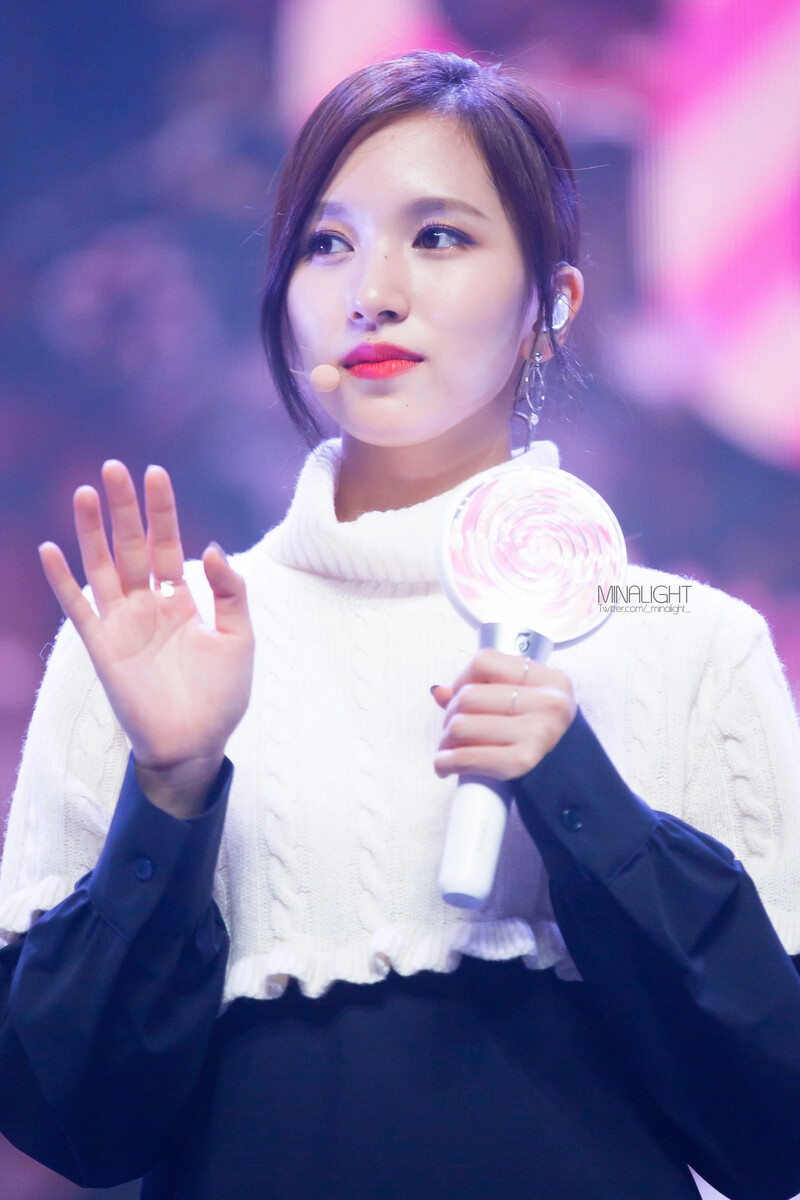 Mina1088.jpg