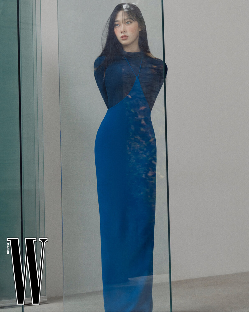 aespa Giselle for W Korea November 2023 Issue documents 7