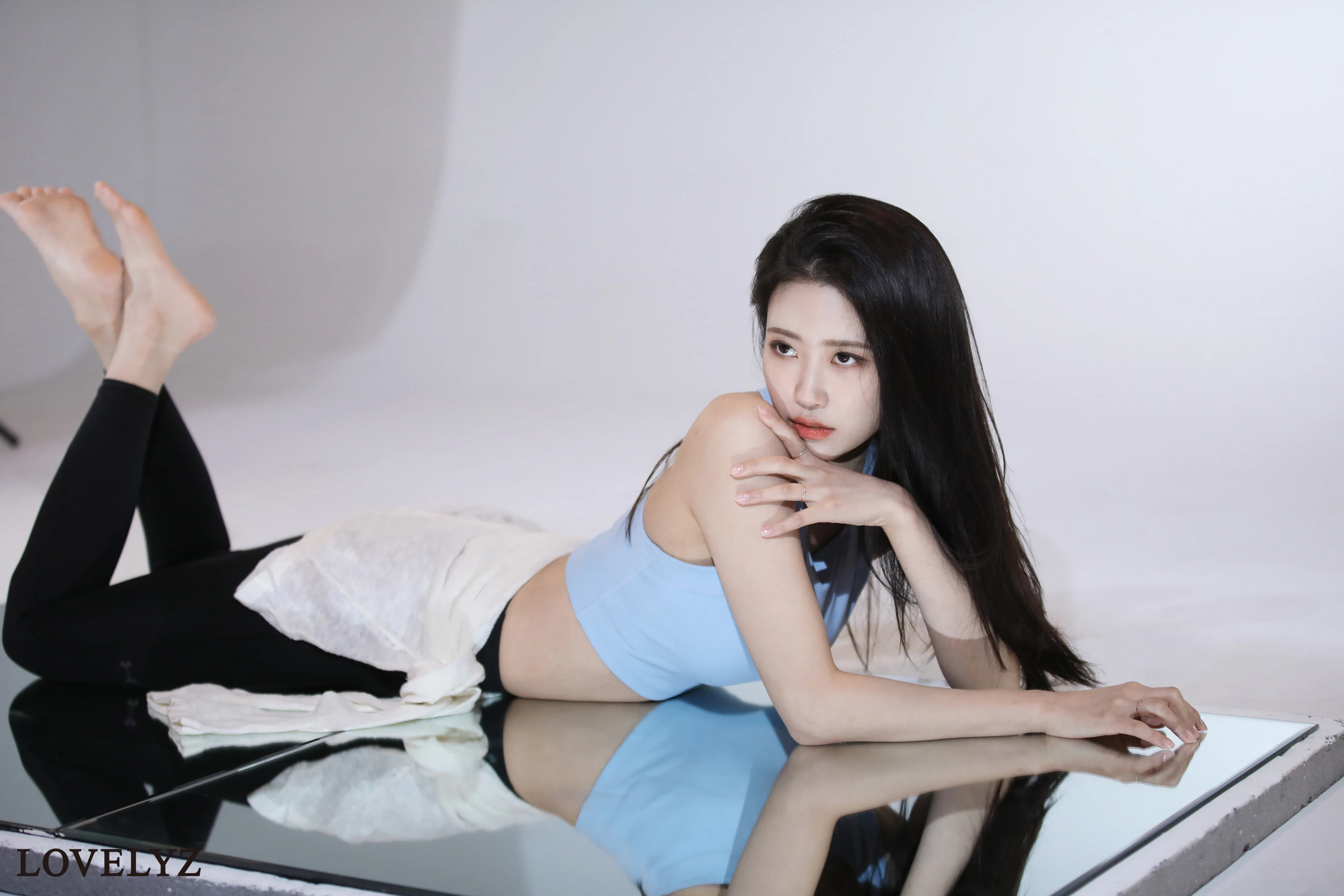 Lovelyz's MiJoo Flaunts Her Slim And Fit Body On Men's Health - Kpopmap