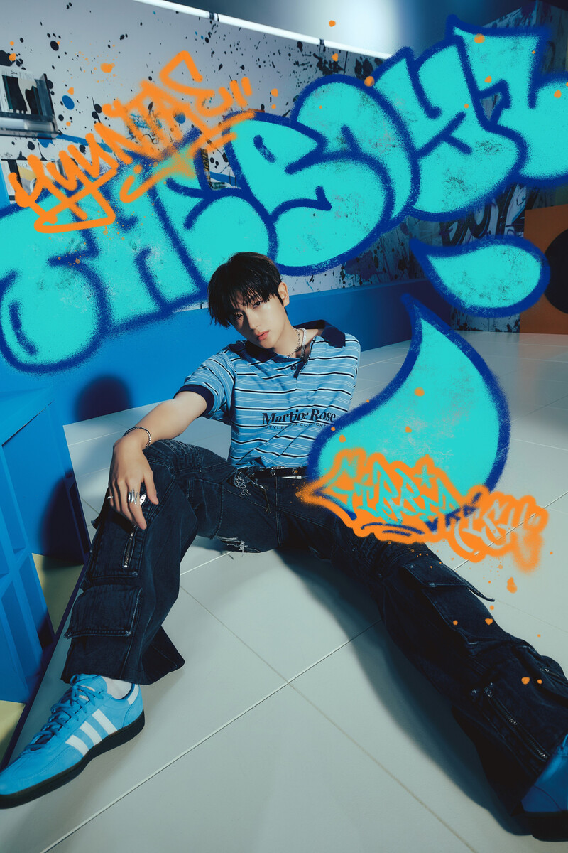 THE BOYZ Japan full album 'Gibberish' documents 4