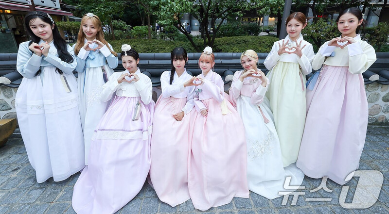 UNIS 2024 Hanbok Interview photoshoot by News1 documents 5