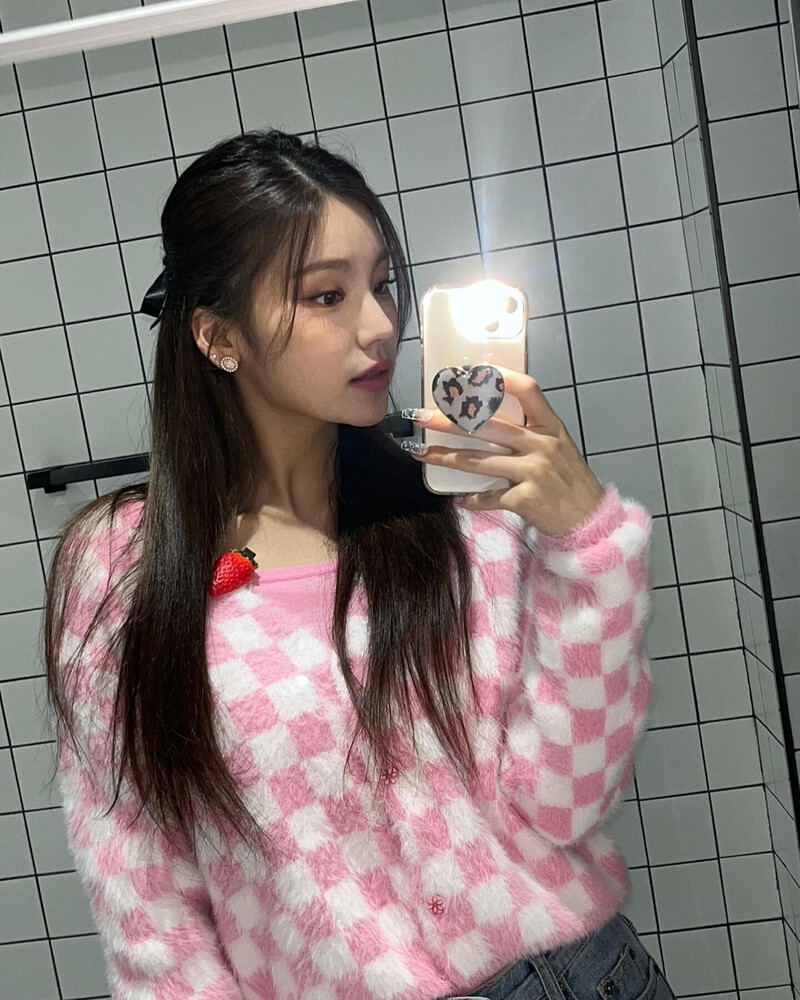 211207 ITZY Instagram Update - Yeji documents 3