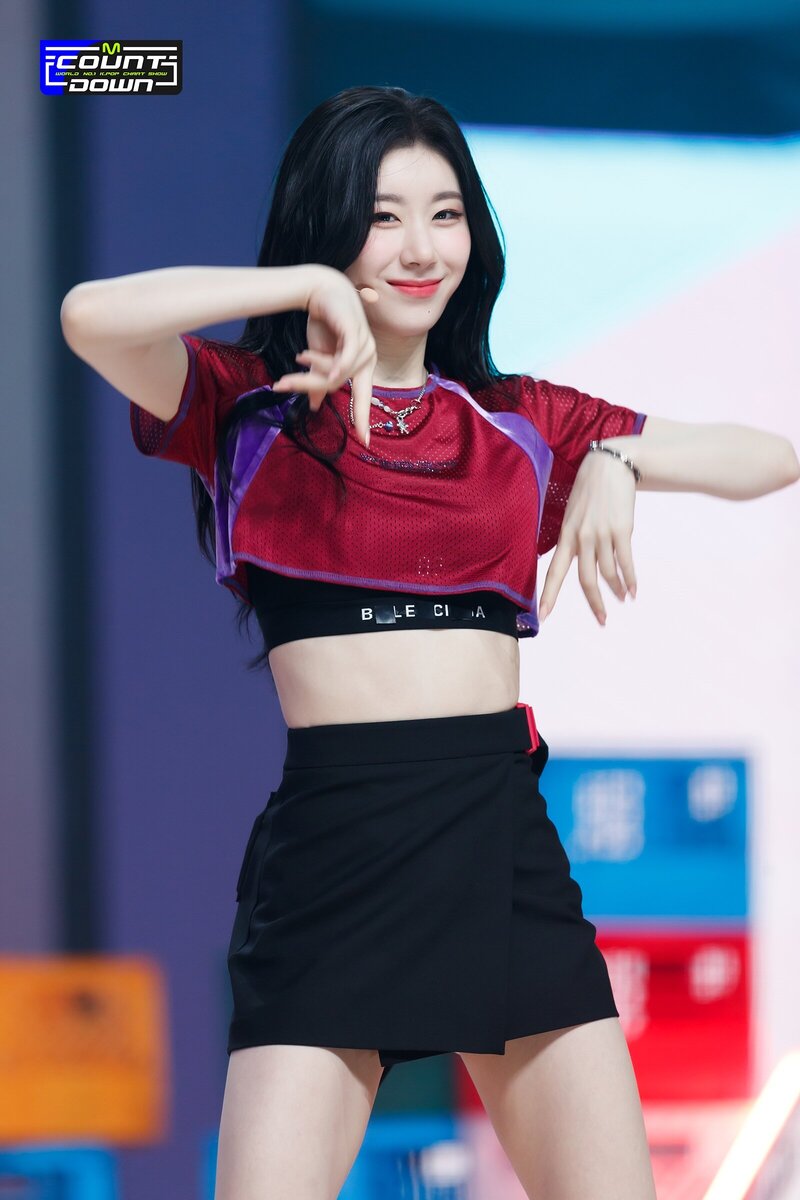 220721 ITZY Chaeryeong - 'SNEAKERS' at M Countdown documents 9