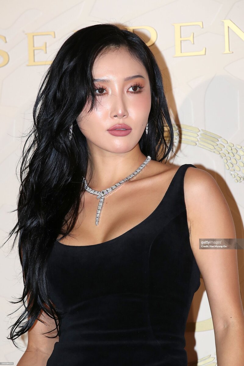 230628 Hwasa at the Bvlgari Serpenti Event in Seoul documents 4