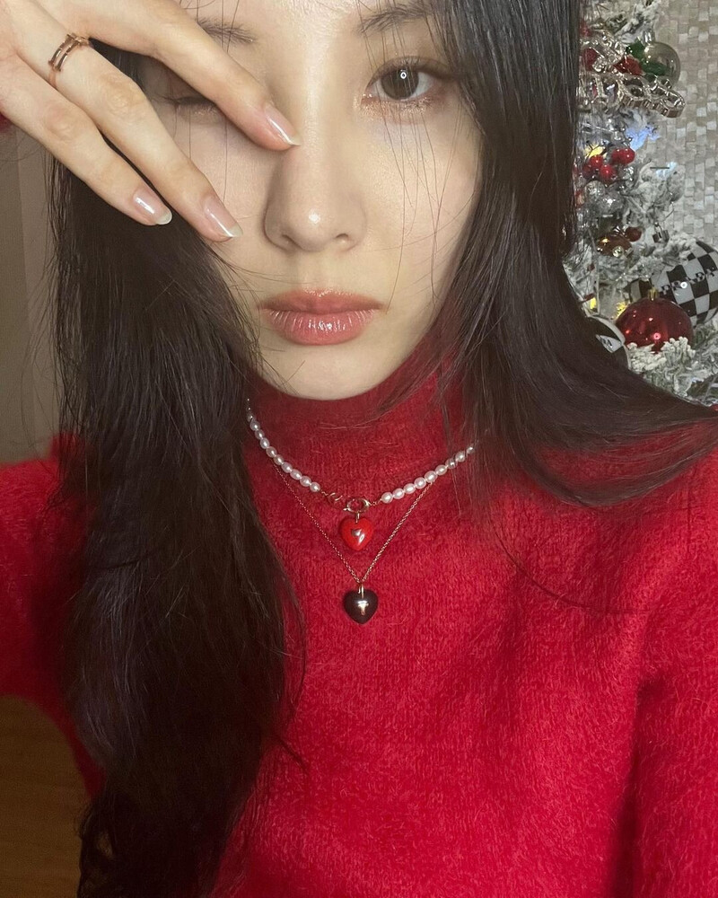 221209 SNSD Seohyun Instagram Update documents 5