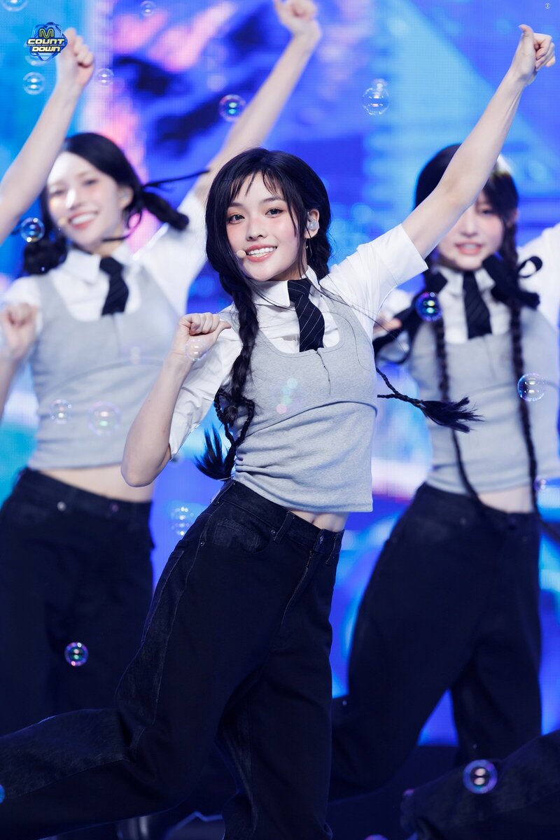 240328 ILLIT Iroha - 'Magnetic' and 'My World' at M Countdown documents 11