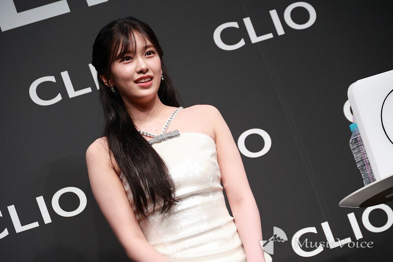 241010 IVE's Yujin at CLIO Product Launch Event in Japan documents 2