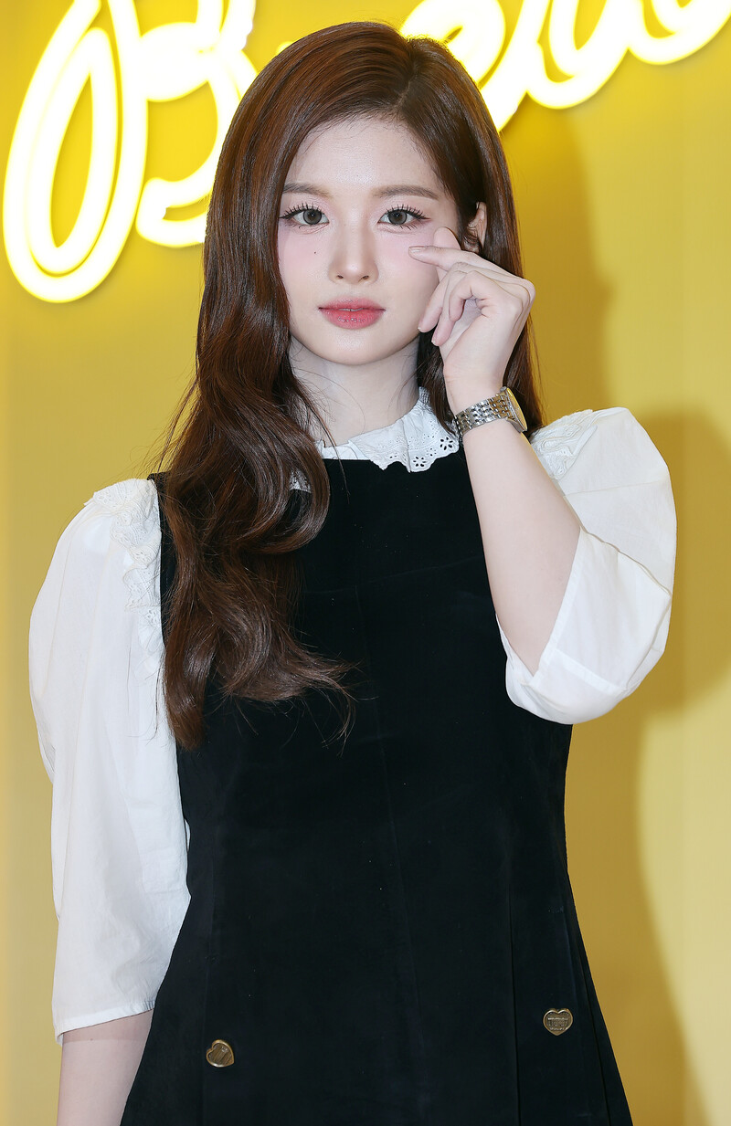 241007 NMIXX's Sullyoon at Breitling's 140th Anniversary Pop-up Event documents 3