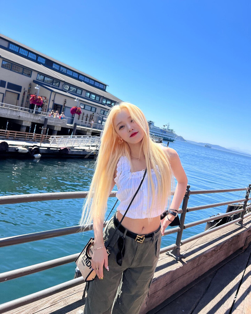 220727 (G)I-DLE Yuqi Instagram Update documents 4