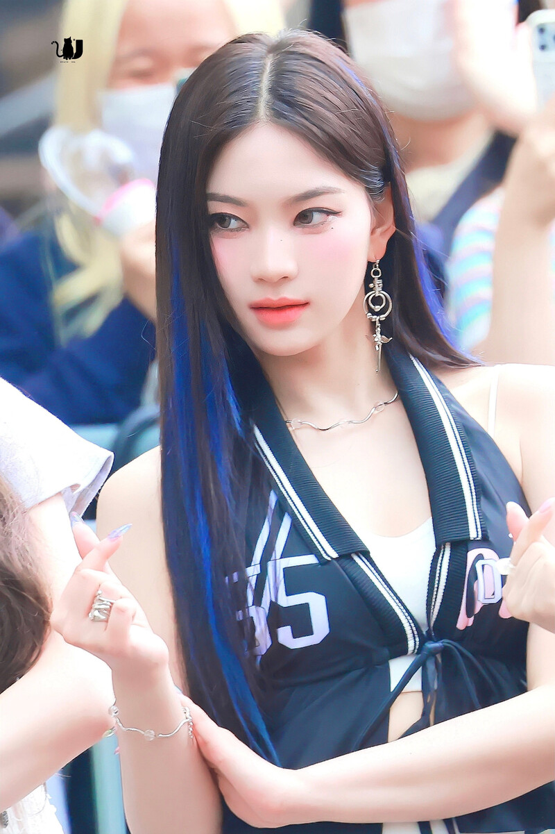 240705 STAYC Isa - Music Bank Commute documents 1