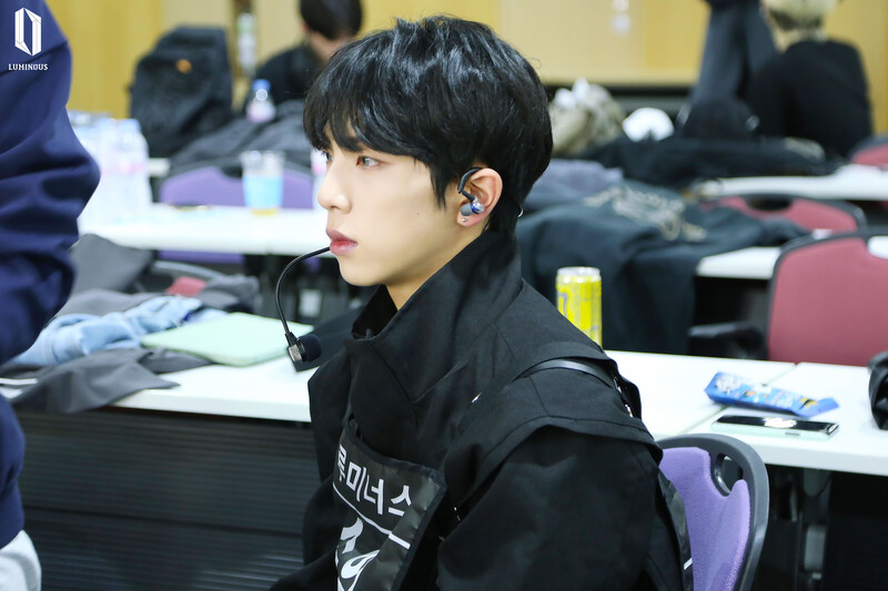 11-26-2021 Fan Cafe - Last week of LUMINOUS 'RUN' music show BEHIND PHOTOS documents 23