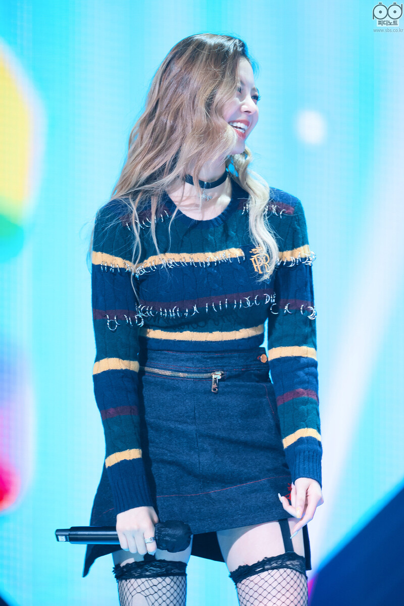 211010 ITZY - #1 Encore Stage at Inkigayo documents 12