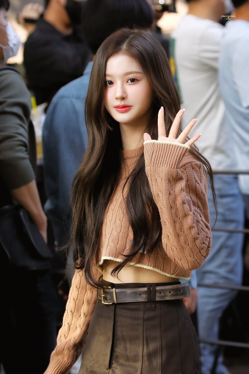 220930 NMIXX Sullyoon - Music Bank Commute documents 4