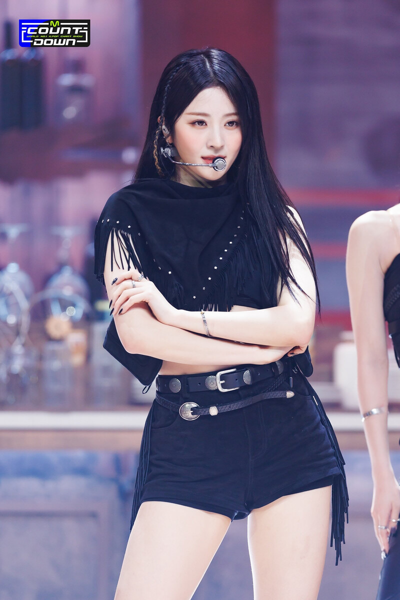 230504 LE SSERAFIM Yunjin 'UNFORGIVEN' at M Countdown documents 2