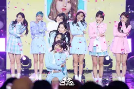 180428 TWICE - 'What is Love?' at Music Core