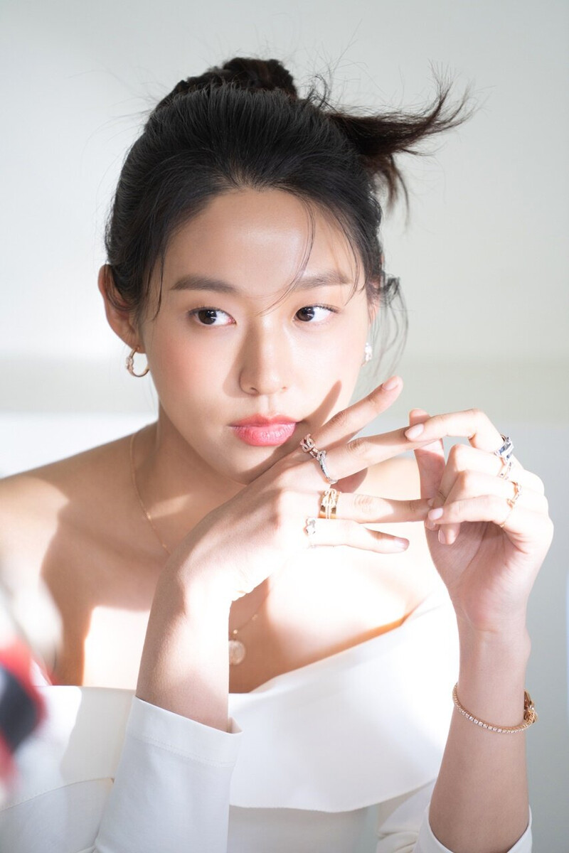 220602 FNC Naver - AOA Seolhyun - Allure Magazine Photoshoot Behind documents 9