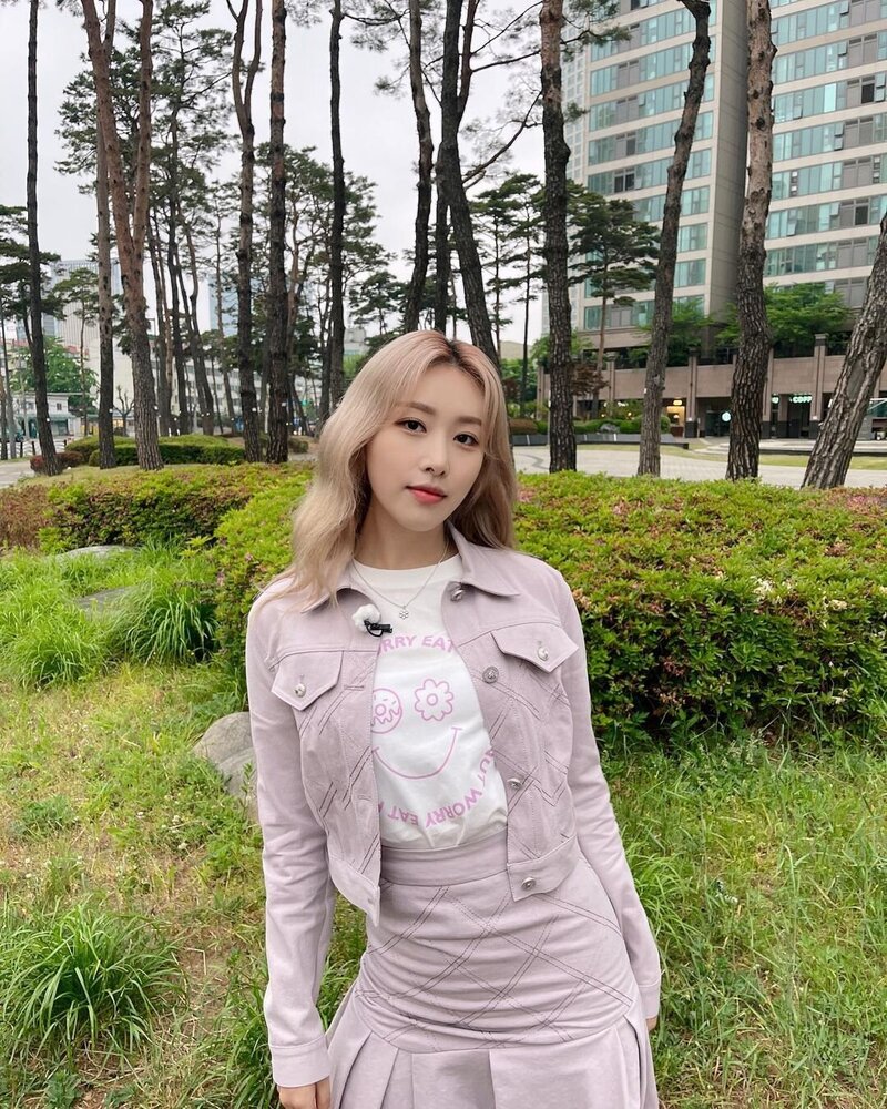 220507 Hong Eunjin Instagram Update documents 1