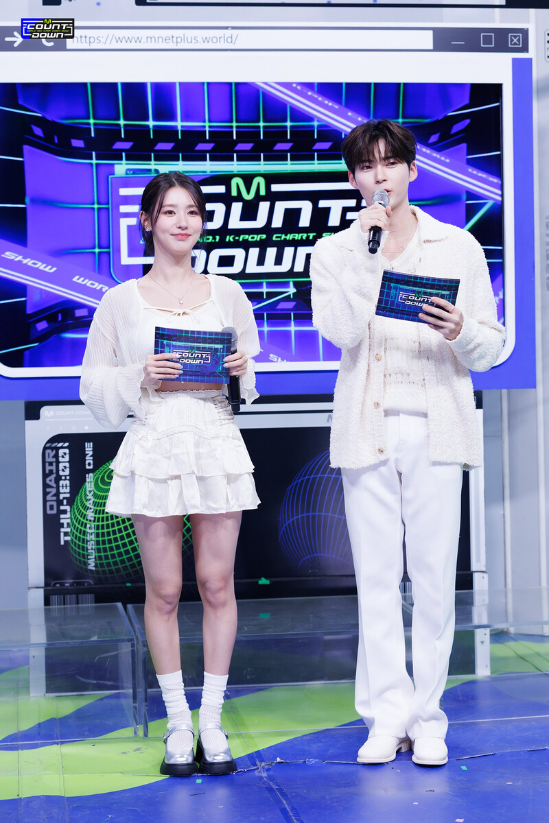 231116 MC Miyeon and Hanbin at M Countdown documents 11