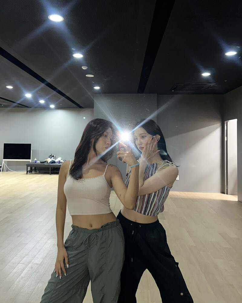 240723 Seungyeon & Yujin IG update documents 2