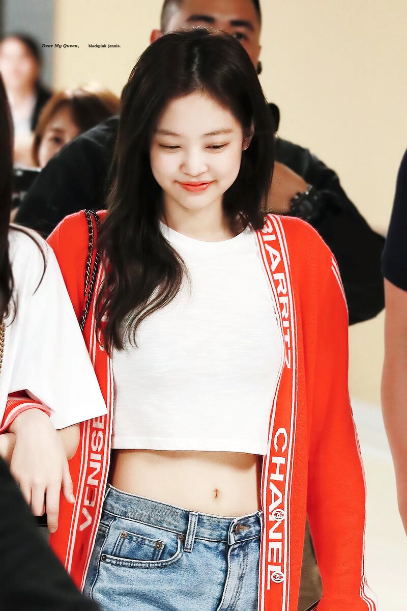 kimjennie116-DxGXAjvVAAAuG72-20190117-02-24.jpg