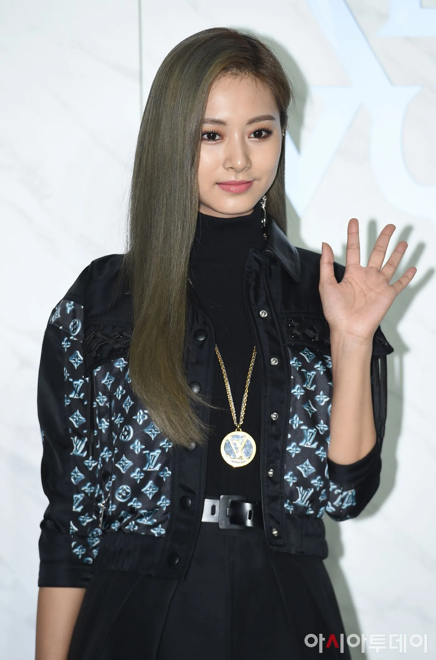 Tzuyu of TWICE attends a photo call of Louis Vuitton's Cruise 2020 News  Photo - Getty Images