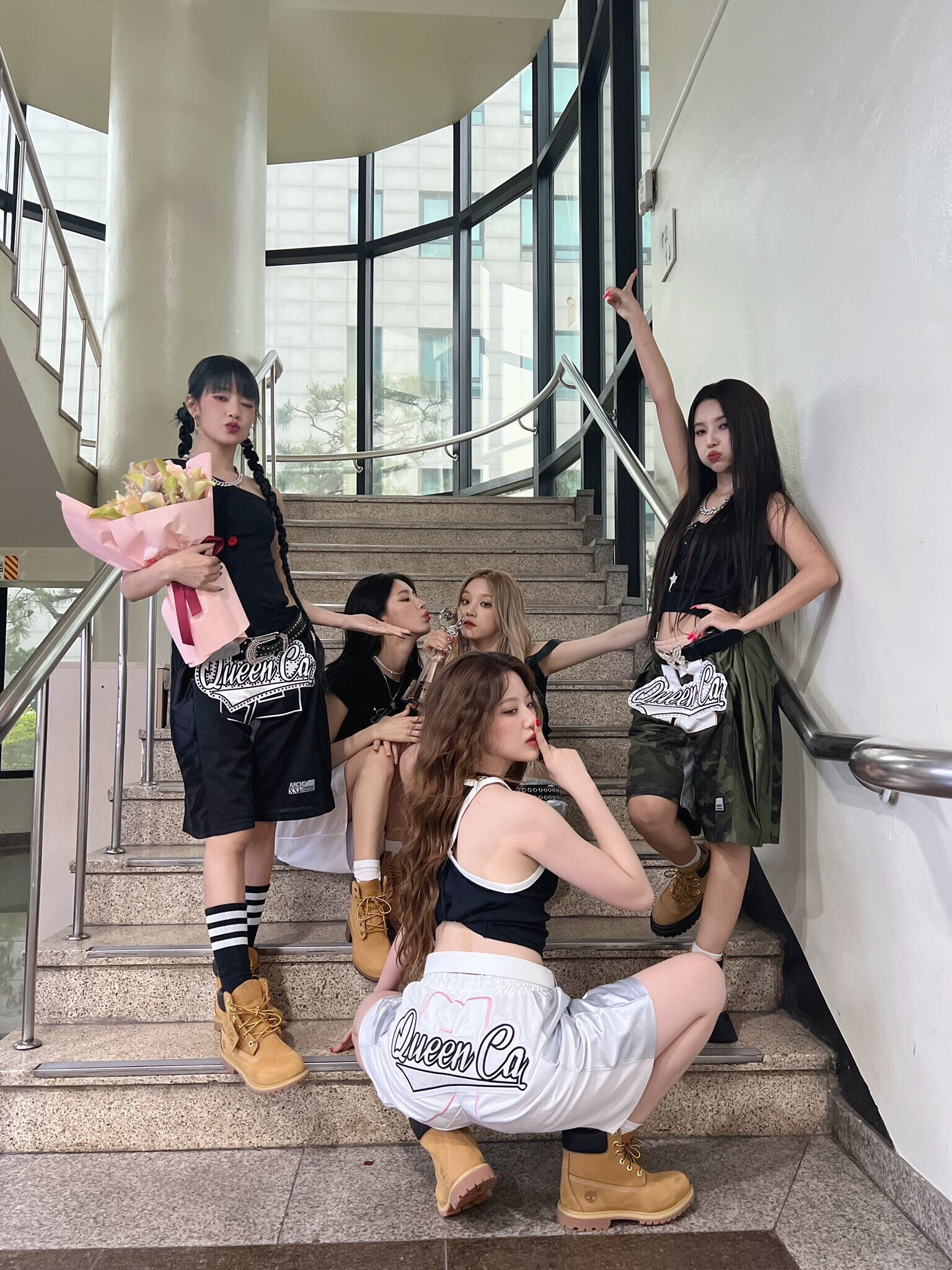 230526 - (G)I-DLE Twitter Update | kpopping