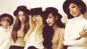 [SCANS] f(x) - The 3rd Album [Red Light]