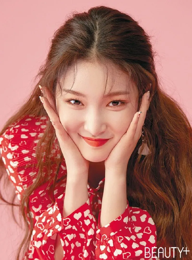 Kim_Chungha_Beauty+_Magazine_February_2018_2.jpg