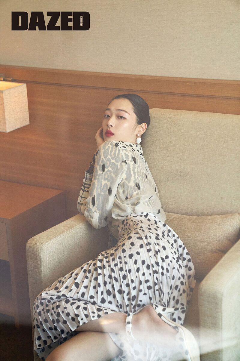 Sulli for DAZED Korea - April 2019 Issue documents 1