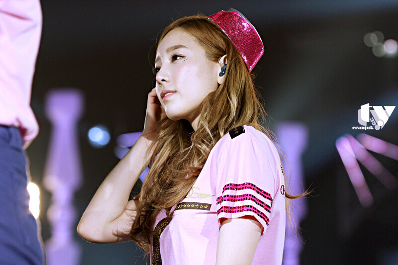 130309-10 Girls' Generation Taeyeon at Girls & Peace Concert in Hiroshima documents 2