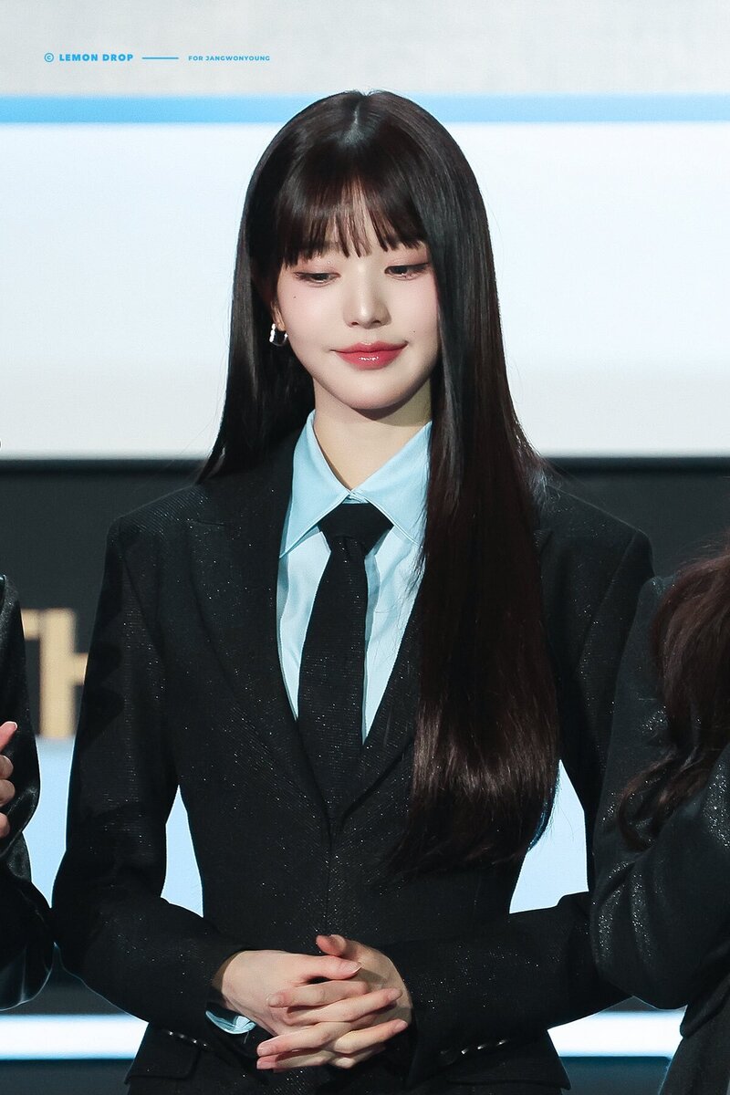 231010 Wonyoung at the 2023 The Fact Music Awards red carpet documents 3