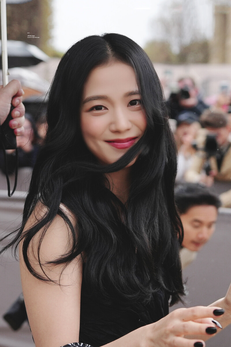 220927 BLACKPINK Jisoo at DIOR SS23 Show in Paris documents 1