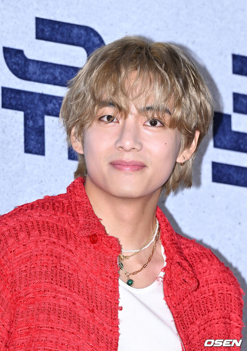 230808 BTS V - 'Concrete Utopia' VIP Premier documents 2