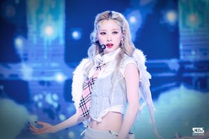 240616 ARTMS HeeJin - ‘Virtual Angel’ at Inkigayo