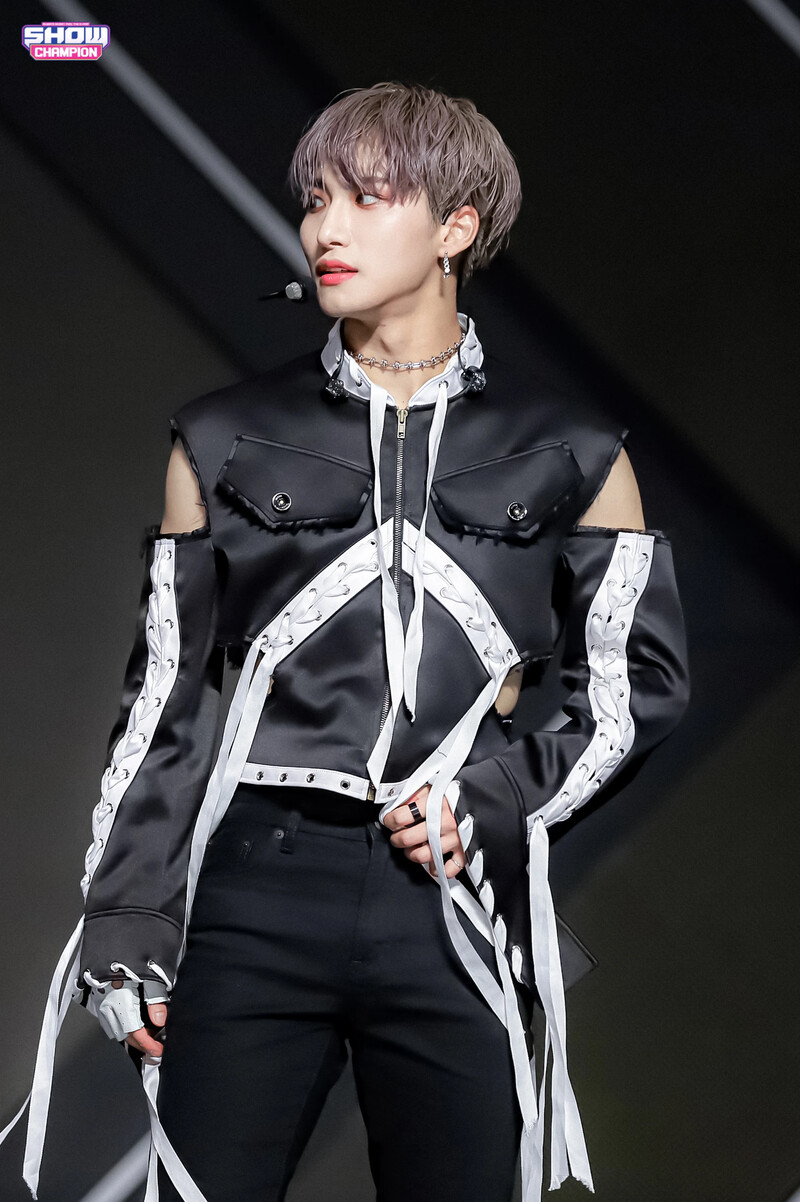 210319 ATEEZ Performing "Fireworks (I'm the One) on Show Champion | Naver Update documents 7