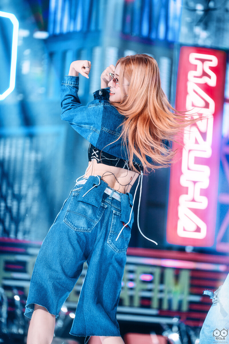 221023 LE SSERAFIM Yunjin - 'ANTIFRAGILE' at INKIGAYO documents 4