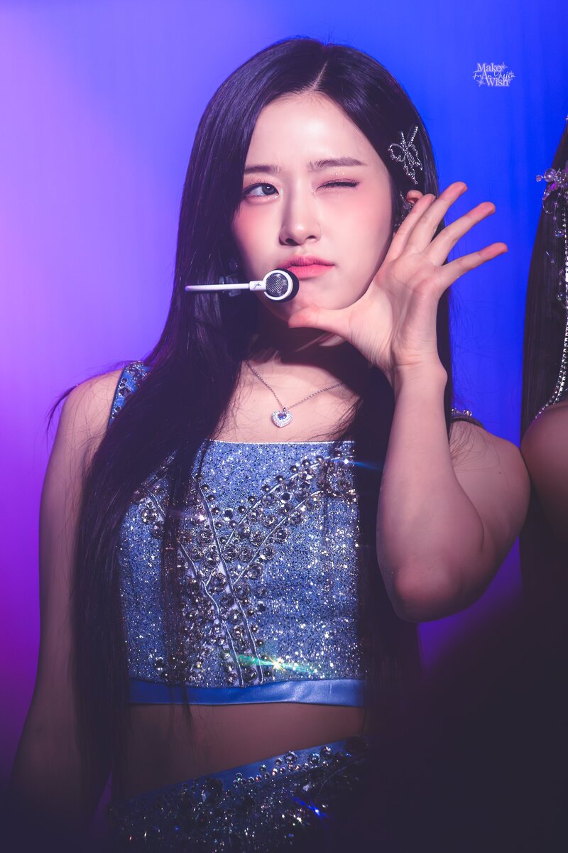 240302 IVE Yujin - 1st World Tour ‘SHOW WHAT I HAVE’ in Taoyuan Day 1 documents 1