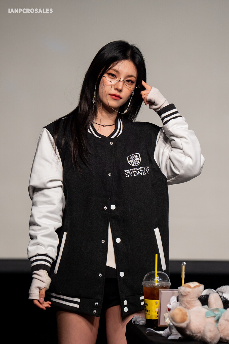 241108 ITZY Yeji - Makestar Fansign documents 5