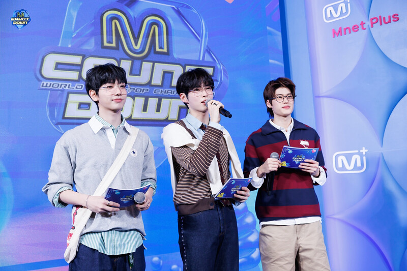 240229 MC Hanbin, Sohee, and Jaehyun at M Countdown documents 11