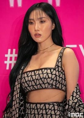 221028 HWASA- W Korea 'Love Your W' Breast Cancer Awareness Campaign