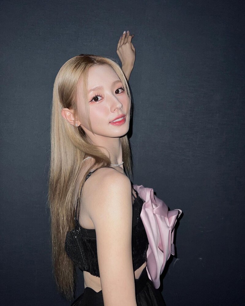 220623 (G)I-DLE Miyeon SNS Update documents 4