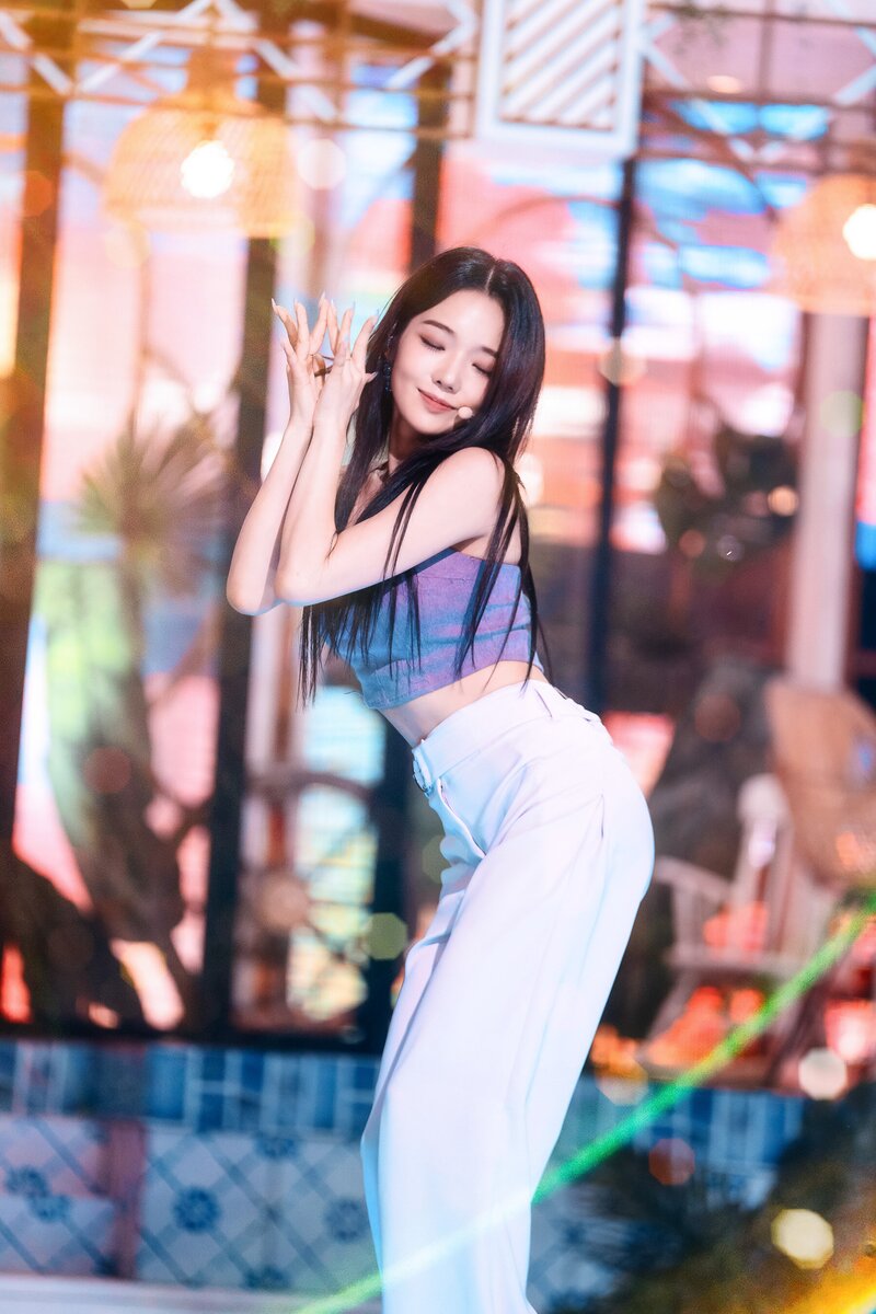 220703 fromis_9 Jisun - 'Stay This Way' at Inkigayo documents 17