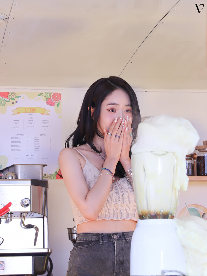 220727 BPM Naver - VIVIZ 'LOVEADE' Music Video Shoot documents 12