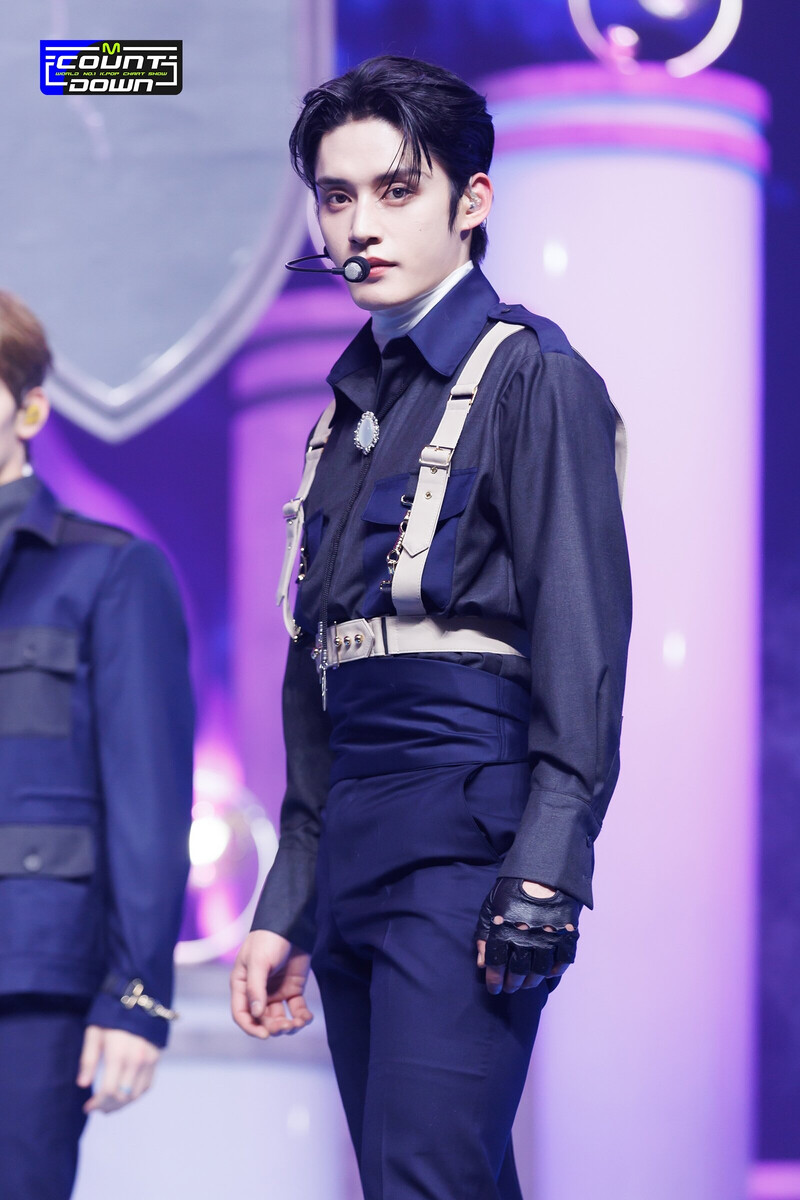 231109 ZEROBASEONE Jiwoong - "Crush" and "Melting Point" at M Countdown documents 6