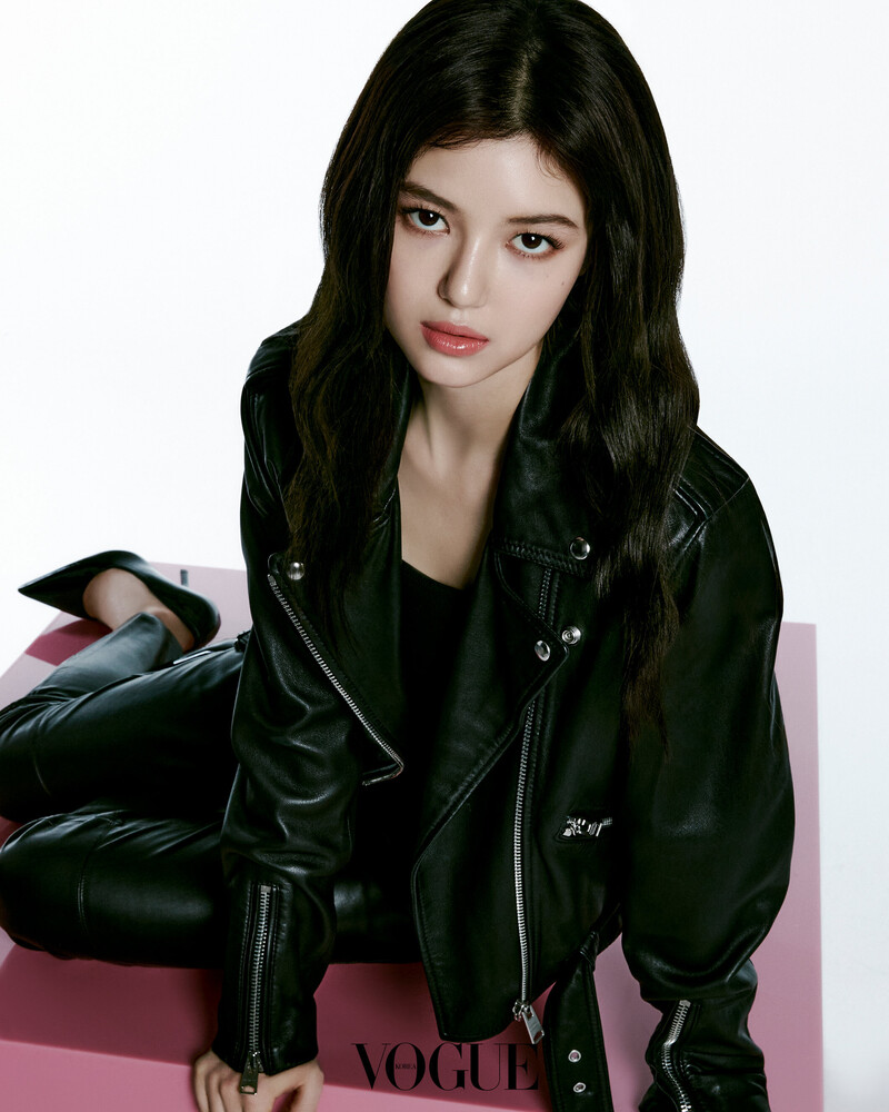 NewJeans Danielle for Vogue Korea x YSL 'NEW CANDY GLAZE' documents 4