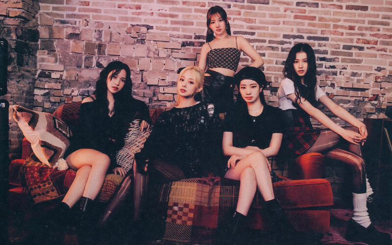 TWICE 2023 Season's Greetings "SECRET LIFE@HOUSE" Scans documents 15