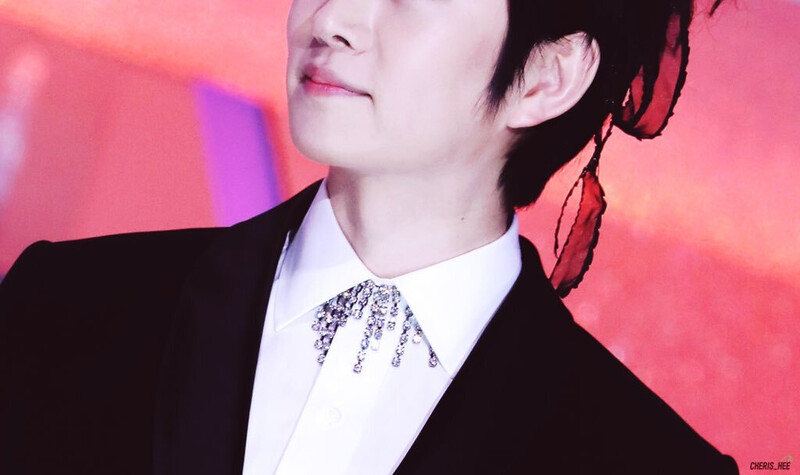 190115 Heechul at Seoul Music Awards documents 6