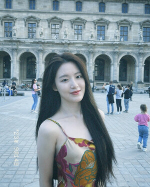 240907 (G)I-DLE Shuhua Instagram Update