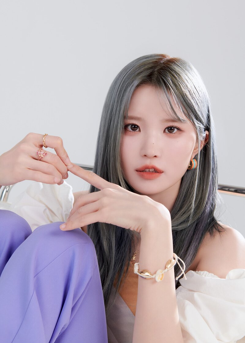 220913 fromis_9 Interview Photos for SCawaii documents 5
